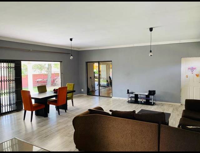 4 BEDROOM HOUSE FOR SALE IN BIRCHLEIGH NORTH